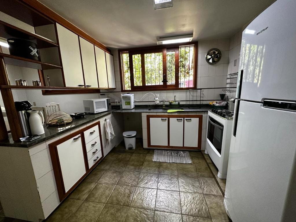 Village Hostel Petrópolis エクステリア 写真
